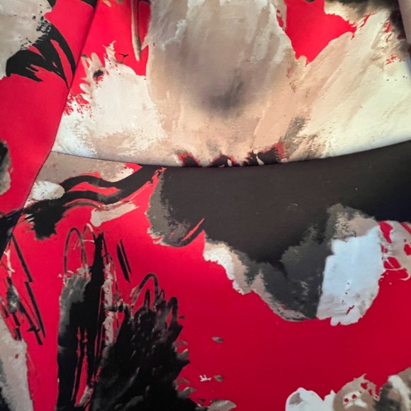 Calvin Klein dress EUC size 2 beautiful red black and tan floral design. - Picture 3 of 4